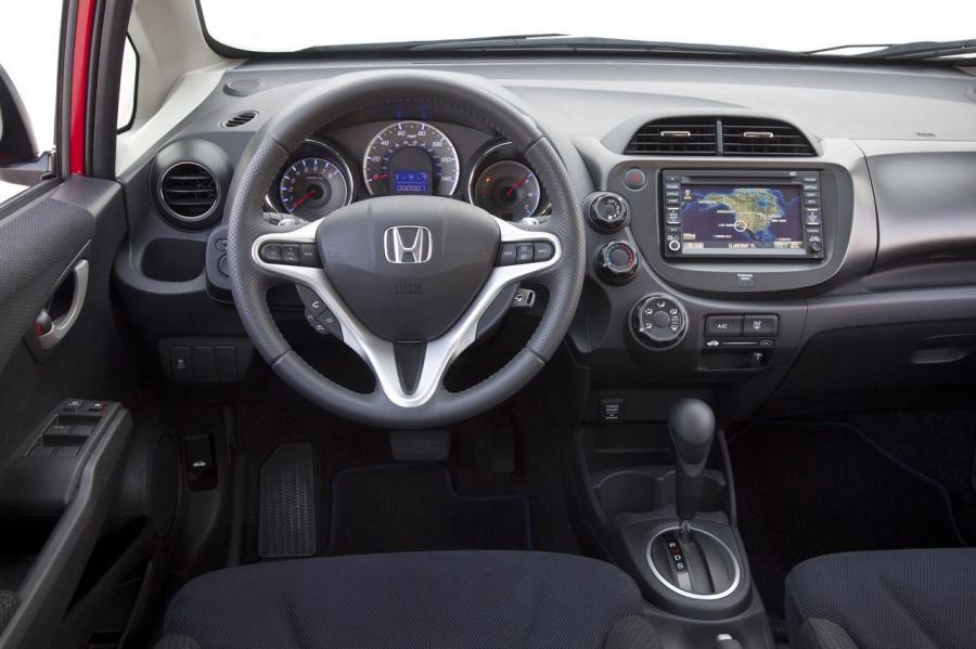  Honda Fit Sport 2012 года  (фото 29 из 42)